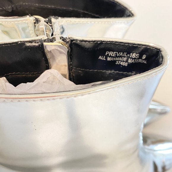 Bamboo Prevail Silver Womens Pointy Toe Zipper Ankle Booties Boots Patent 9 - Picture 7 of 12